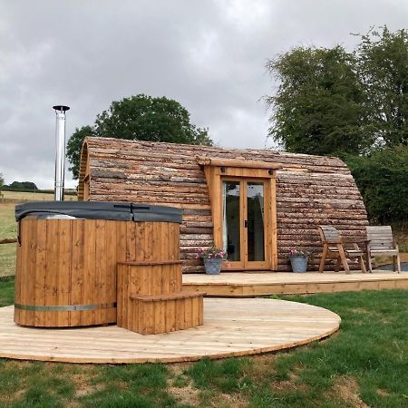 蒙哥马利 Delor - Bryntalch Glamping Pods酒店 外观 照片